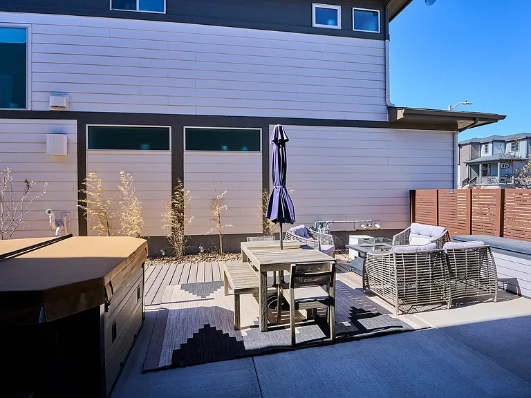 9714 Bennett Peak St — Photo 35