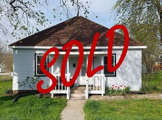 2403 Walnut St, Higginsville, MO 64037