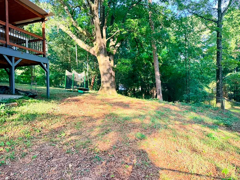2313 Applewood Dr — Photo 30