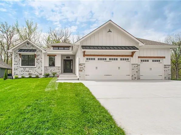 2140 Crooked Creek Dr, Kearney, MO 64060