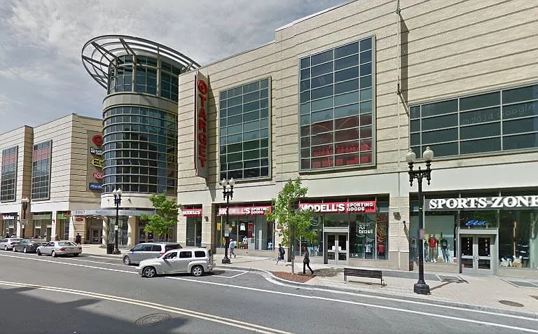 1015 Irving St NW — Photo 13
