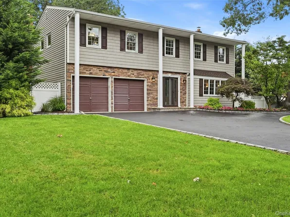54 Twin Oaks Drive, Kings Park, NY 11754