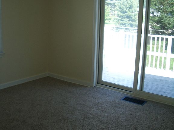 5th image of 1142 Kelsey St NE