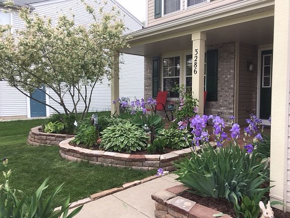 Beautiful landscape & porch