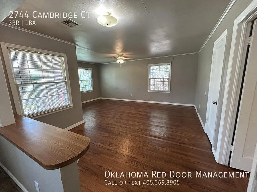 Cozy 3 bedroom plus bonus room — Photo 2