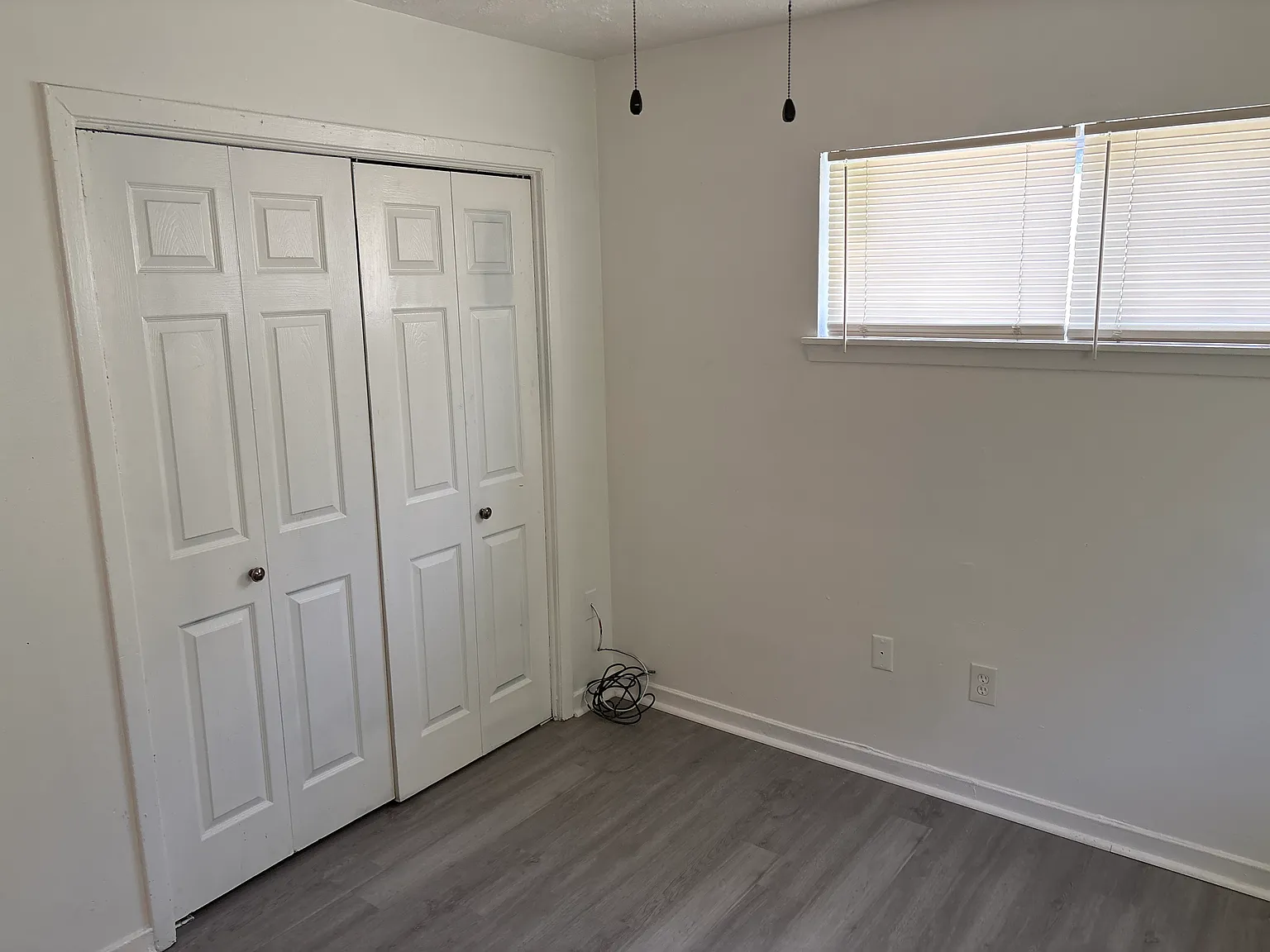 3 bed, 1978 sqft, $1,200 — Photo 2