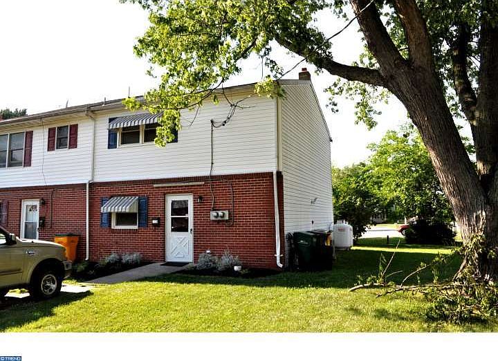 1st image of 125 E Lockwood St