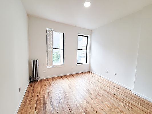 5th image of 2335 1st Ave #4R