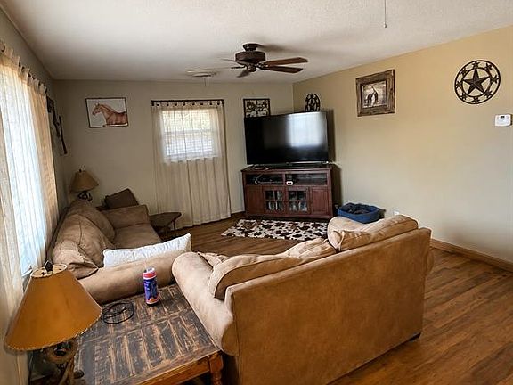 5th image of 705 W Oriole St
