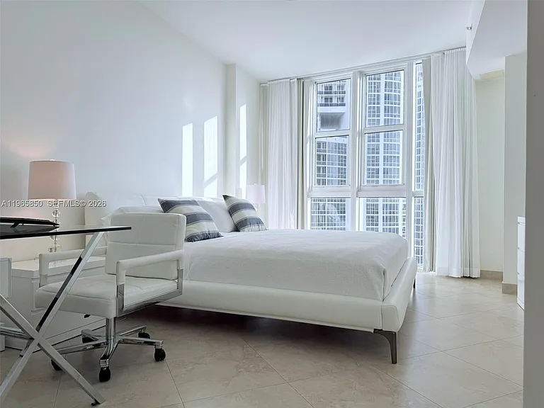 18201 Collins Ave #1501A — Photo 30