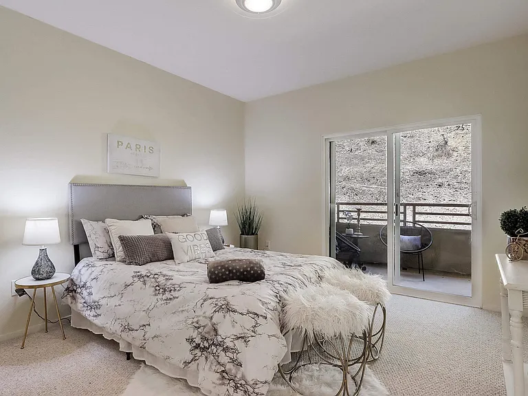200 Caldecott Ln #108 — Photo 26