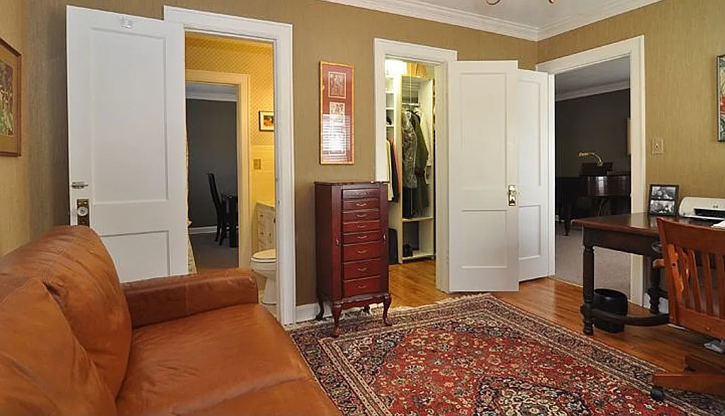 4538 Jarboe St — Photo 3