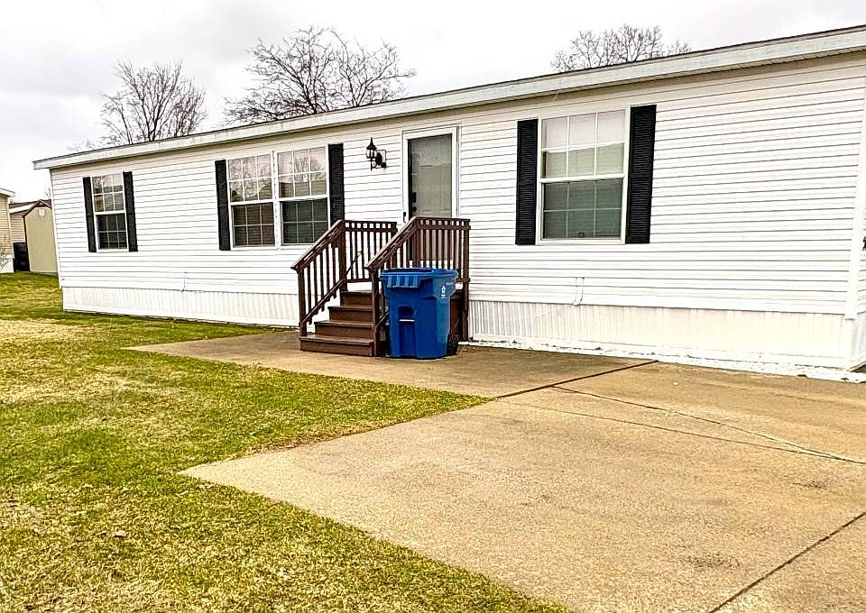 1st image of 5639 Hawthorn St #178