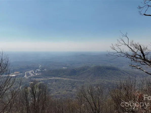 Blockaders Den Rd, Columbus, NC 28722