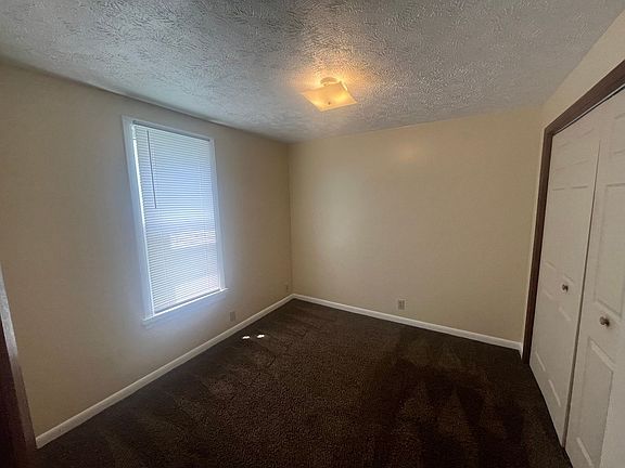 4th image of 422 N Cleburn St #4