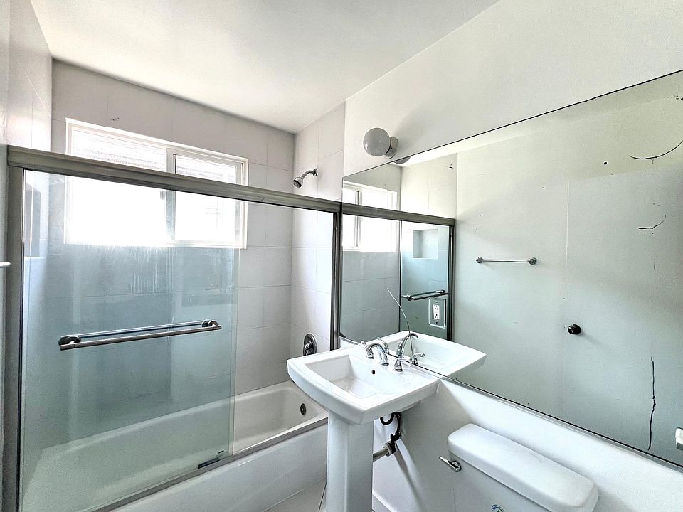 2nd image of 4025 Palmyra Rd #1