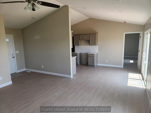 4th image of 4375 Dawn St