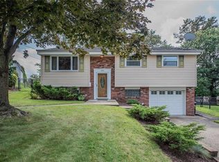 604 Chinaberry Rd, Monroeville, PA 15146