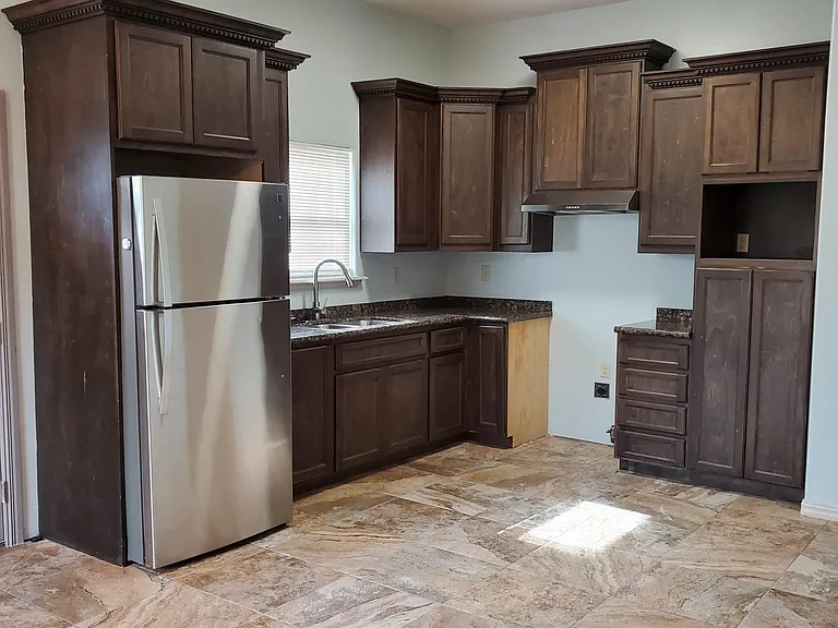 712 N Malinche Ave — Photo 2