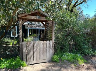 735 Robinson Rd, Sebastopol, CA 95472