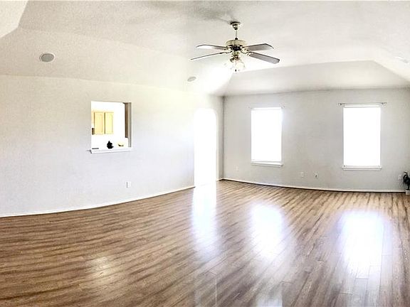 4th image of 3700 Iredell Dr