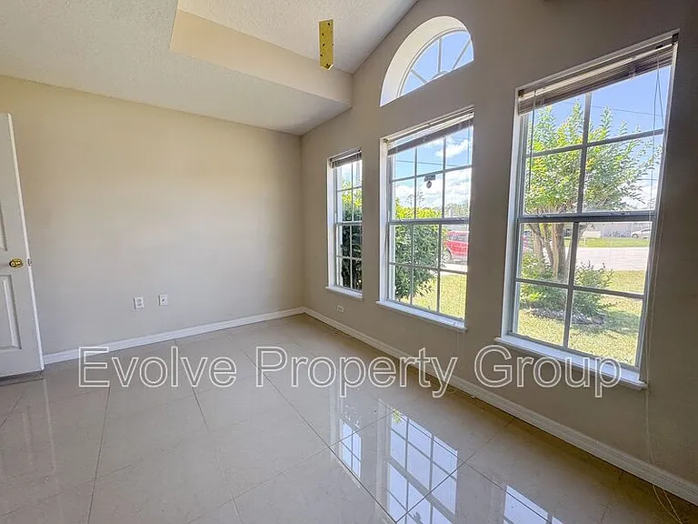 21 Llanes Pl — Photo 27