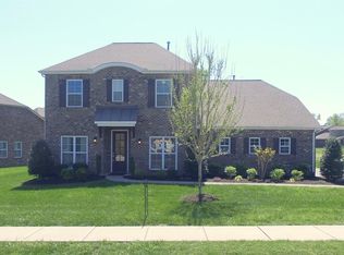136 Windmill Pointe Cir, Hendersonville, TN 37075