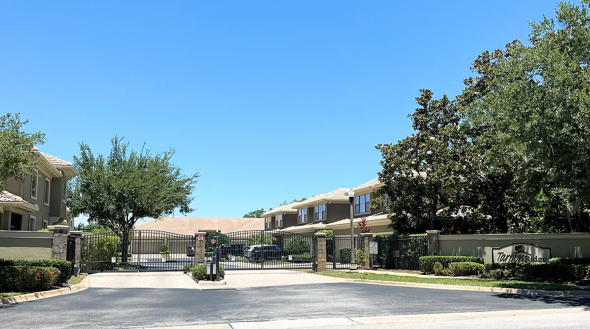Gated community - 2515 Silverback Ct