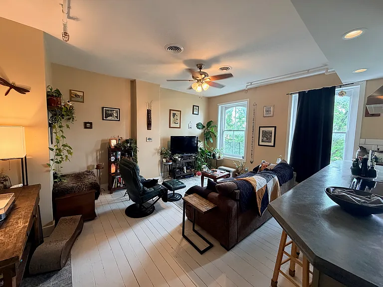 111 E Church St #E — Photo 12