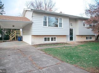 12 Heatherwood Cir, Middletown, PA 17057