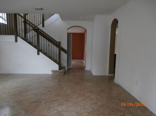 2nd image of 921 NW 206th St