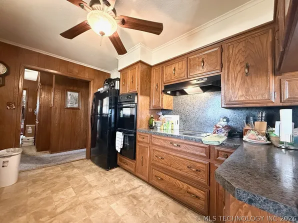 9054 Allen Rd, Marietta, OK 73448