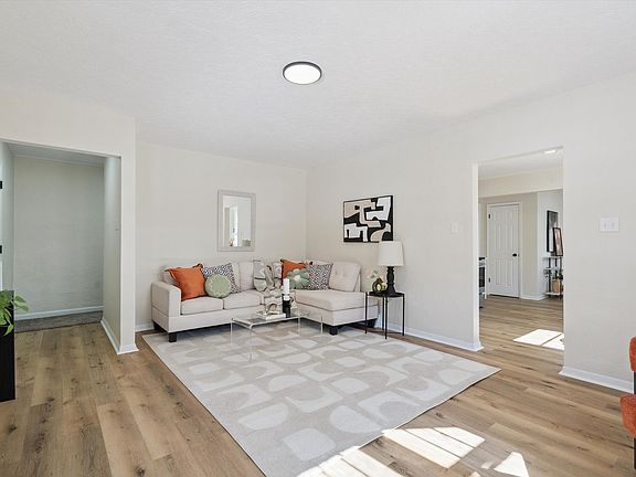 5th image of 3837 3rd St