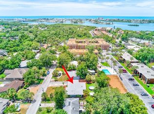 14079 Victoria Rd, Largo, FL 33774