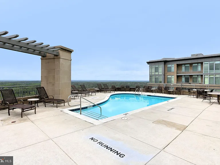 8220 Crestwood Heights Dr #302 — Photo 39