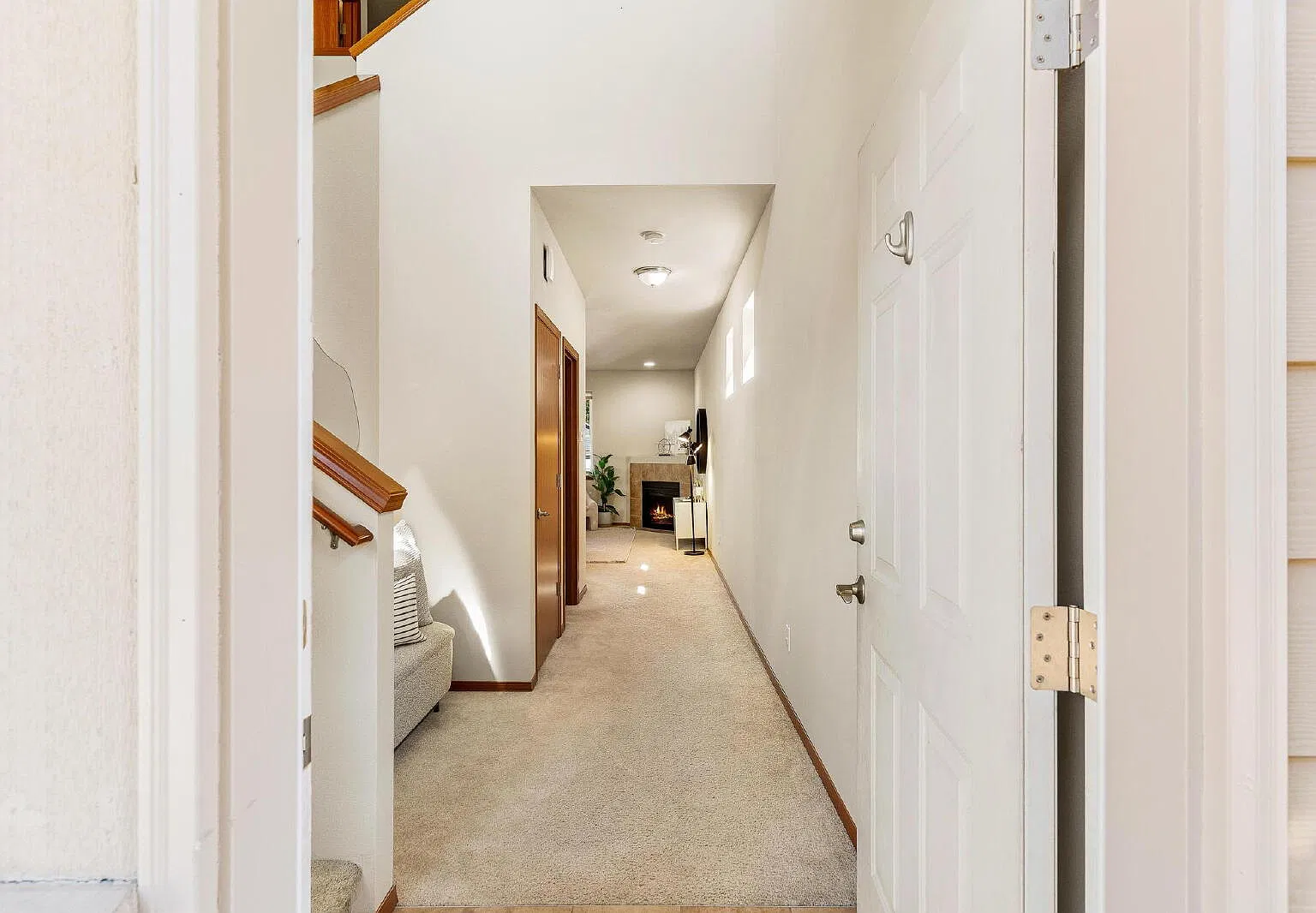 Beautiful 3-Bedroom Home in a Peaceful Lynnwood Cul-de-Sac! — Photo 3
