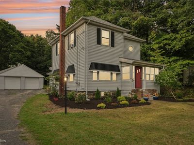 13742 W Center St, Burton, OH, 44021