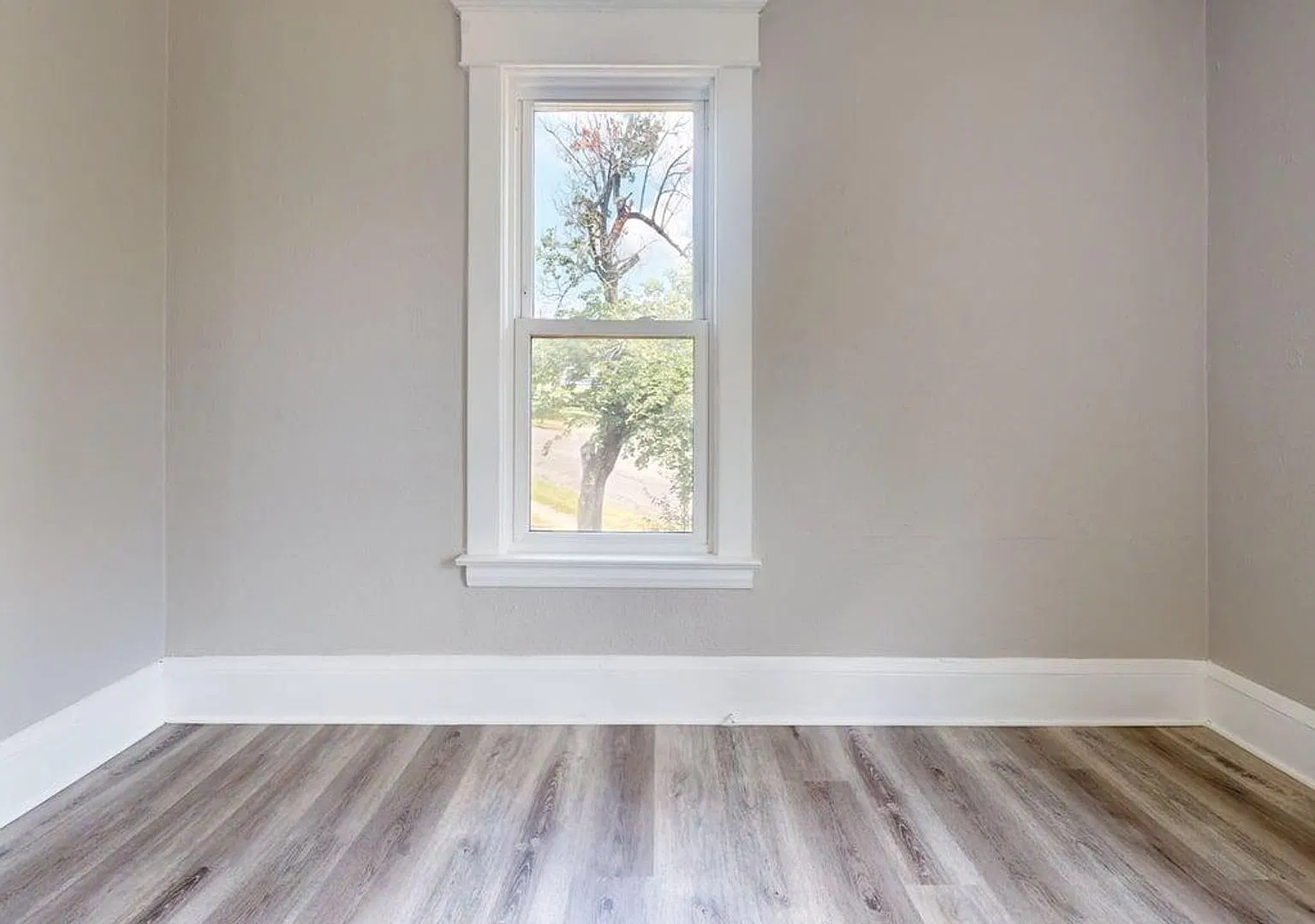 753 Johnston St — Photo 4