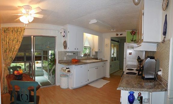 4th image of 290 Sugarloaf Ln