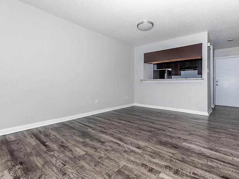 Bayou Park Apartments — Photo 38