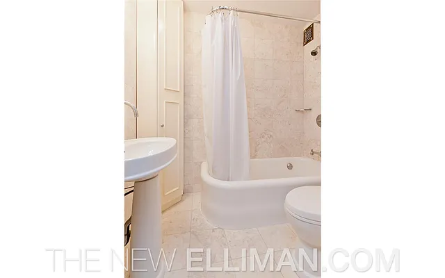 Rented by Douglas Elliman | media 23