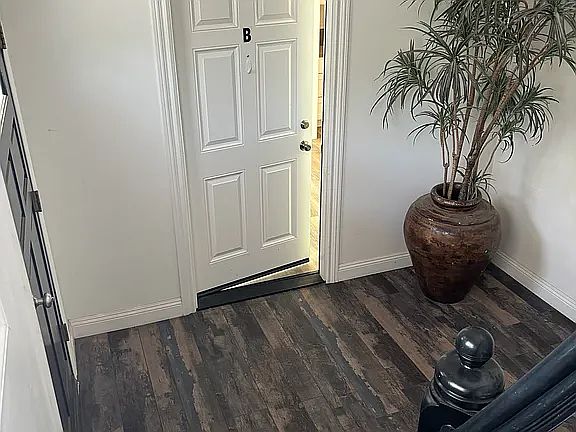 Foyer.