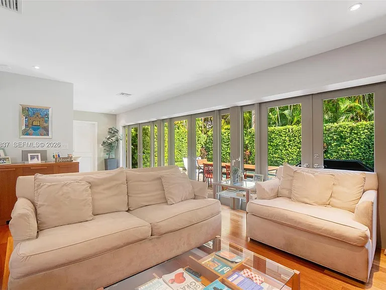 412 Gerona Ave — Photo 8