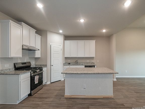 4th image of 5915 Cienna Cove