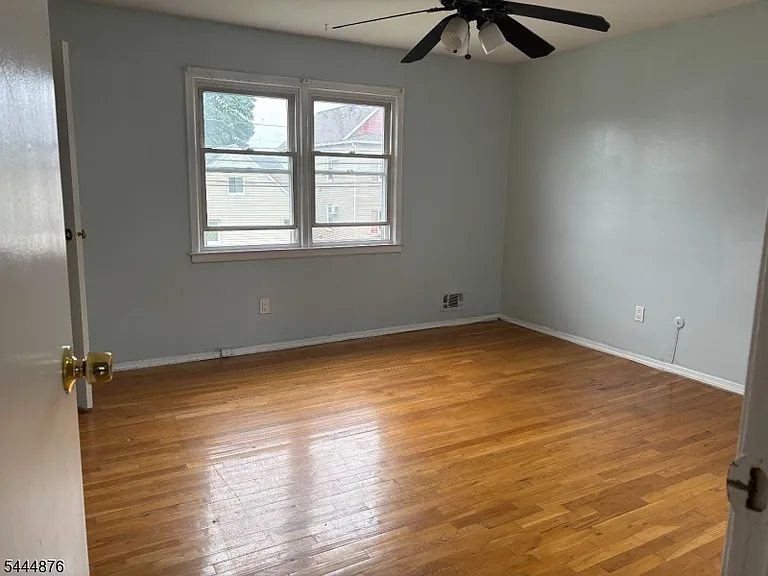 153 Martha Ave #2 — Photo 24