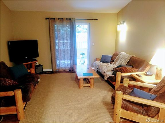 3rd image of 14019 NE 20th Ave APT 19B