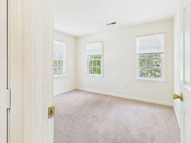 10649 Genlou Rd — Photo 12