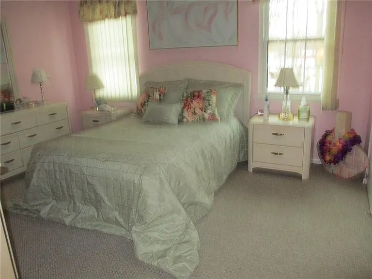 Bedroom1 Pic1