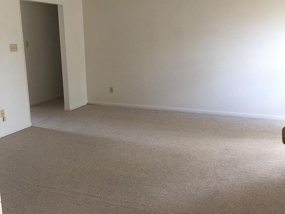 5th image of 2602 Amber Ct