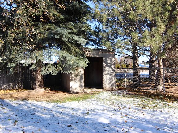 3rd image of 2218 Brookcliff Dr